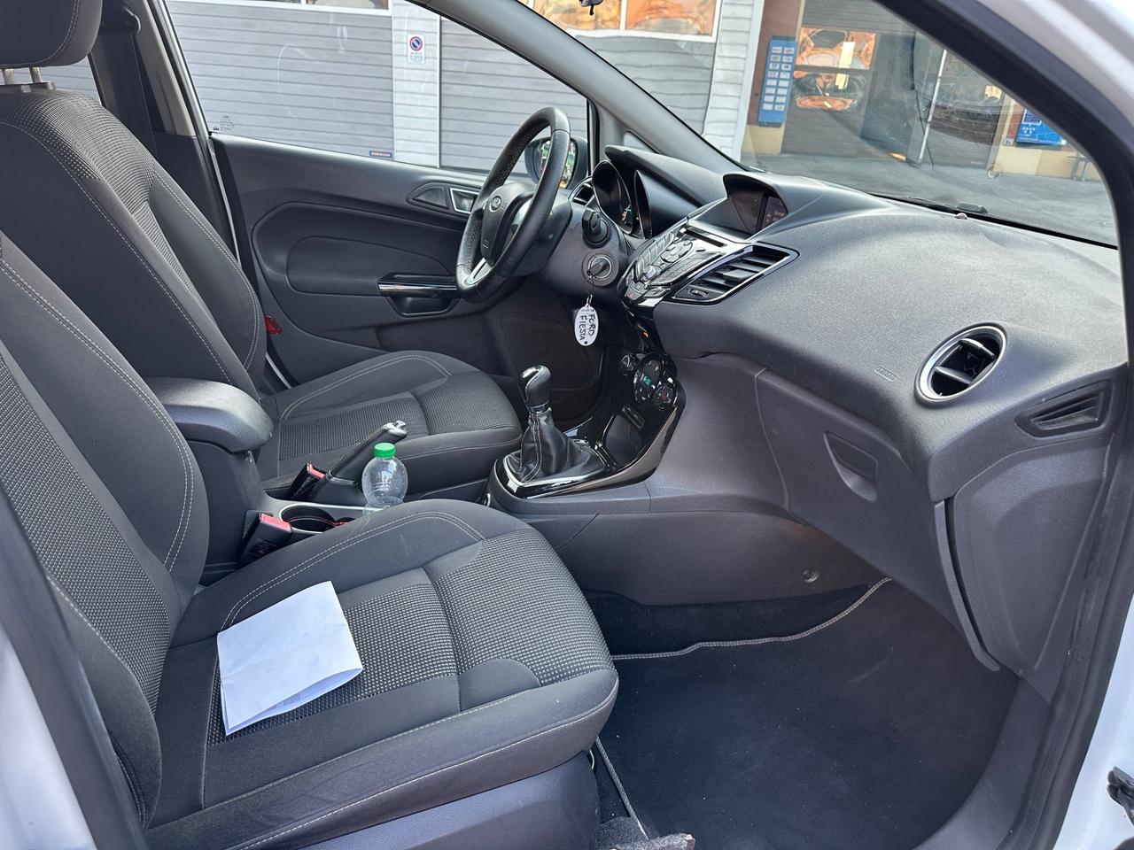 Ford Fiesta 1.4 5 porte Bz.- GPL Black & White Edition