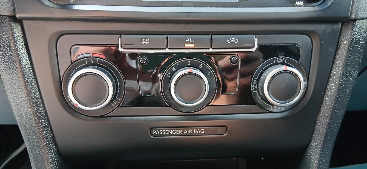 Volkswagen GOLF 1.6 TDI DPF 5p. HIGHLINE