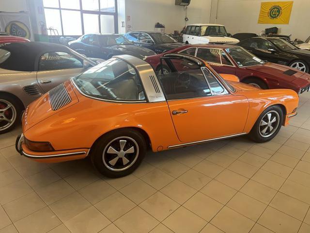 PORSCHE 911 T 2200 Targa