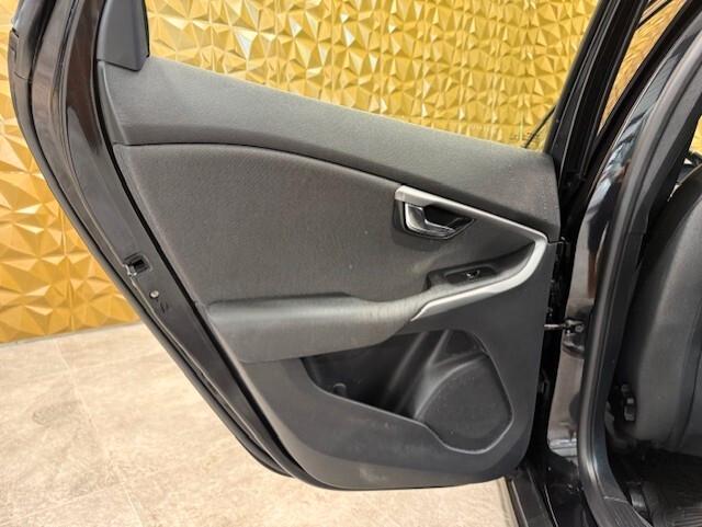 Volvo V40 Cross Country D2 Style Plus