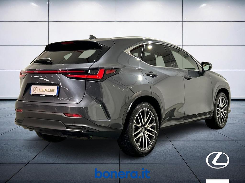 Lexus NX 2.5 Hybrid Luxury 4WD e-CVT