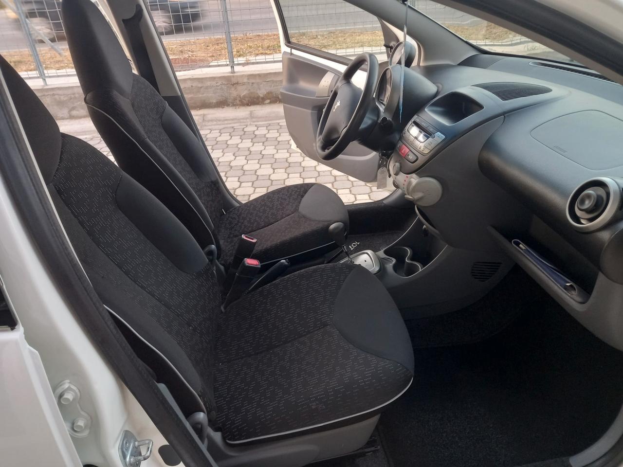 Peugeot 107 * RESTYLING* 1.0 5 PORTE 2Tronic CAMBIO AUTOMATICO