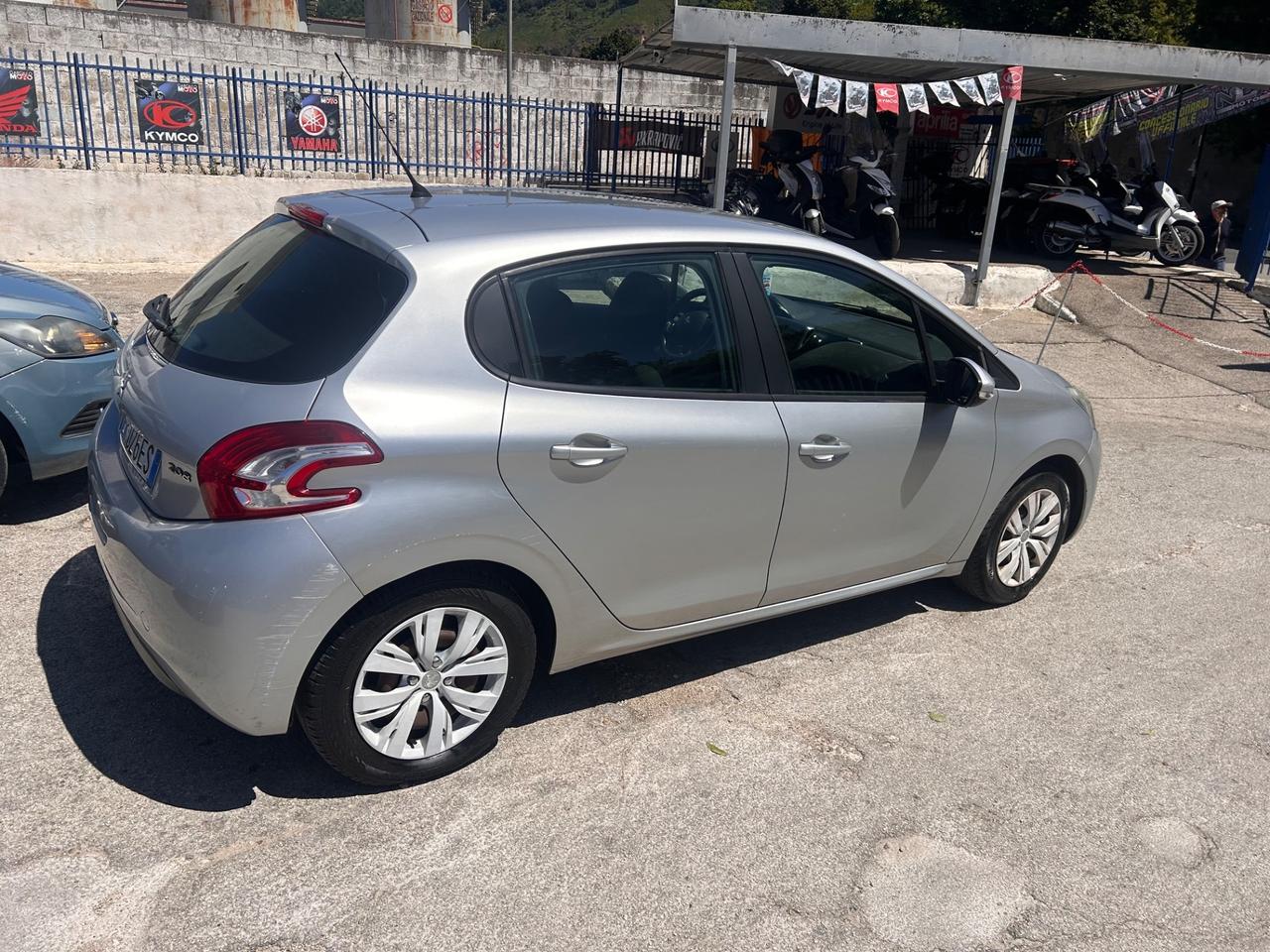 Peugeot 208 1.2 VTi 82 CV 5 porte Allure