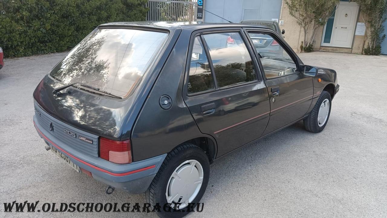 Peugeot 205 954 5 porte Look