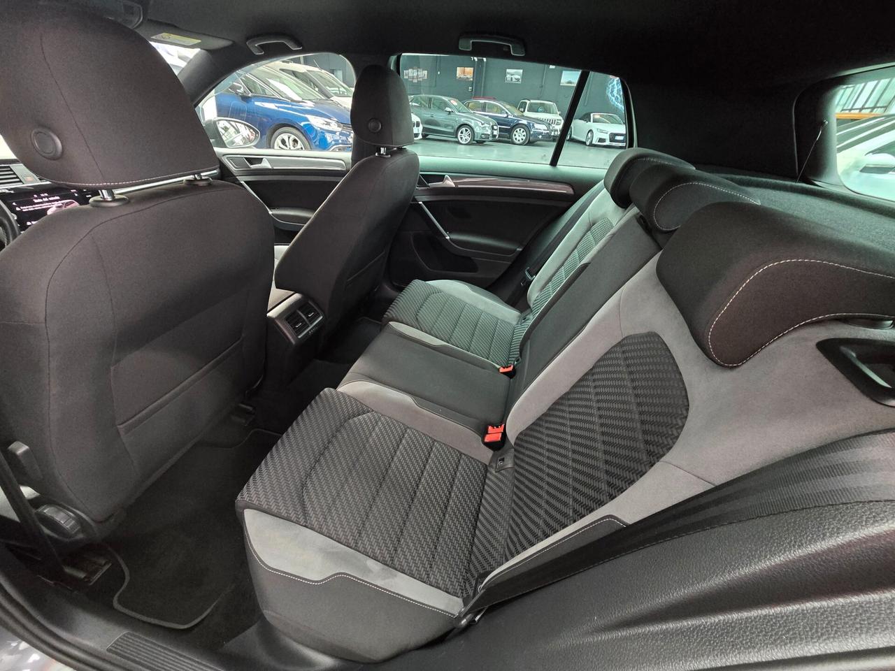 VOLKSWAGEN GOLF R-Line 1.5 TSI 150CV 5p. SPORT