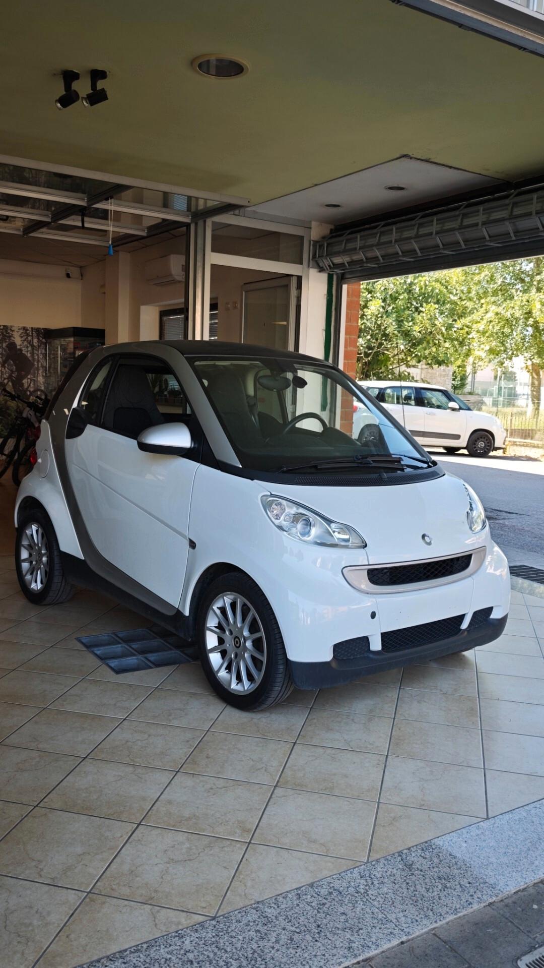 Smart ForTwo 1000 52 kW coupé pure