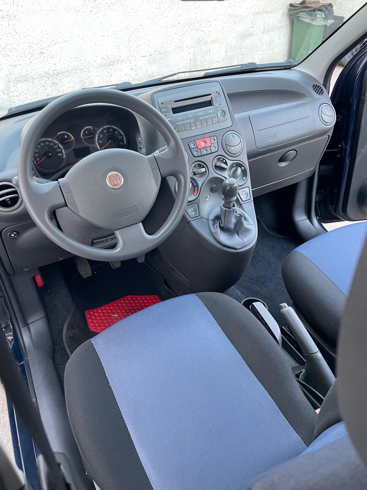 Fiat Panda 1.2 gpl scadenza 2034 full optional tagliandata distribuzione eseguita tutto ok