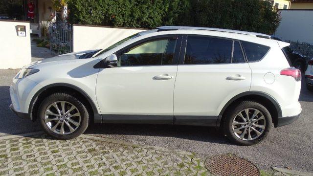 TOYOTA RAV 4 2.0 D-4D 2WD 143cv, versione "Lounge", Garanzia..