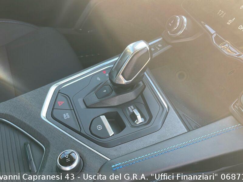 Lynk & Co 01 01 PHEV