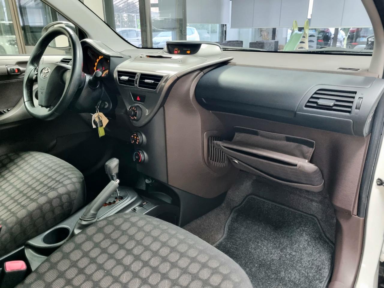 TOYOTA iQ 1.0 VVT 68CV MULTIDRIVE AUTOMATIC
