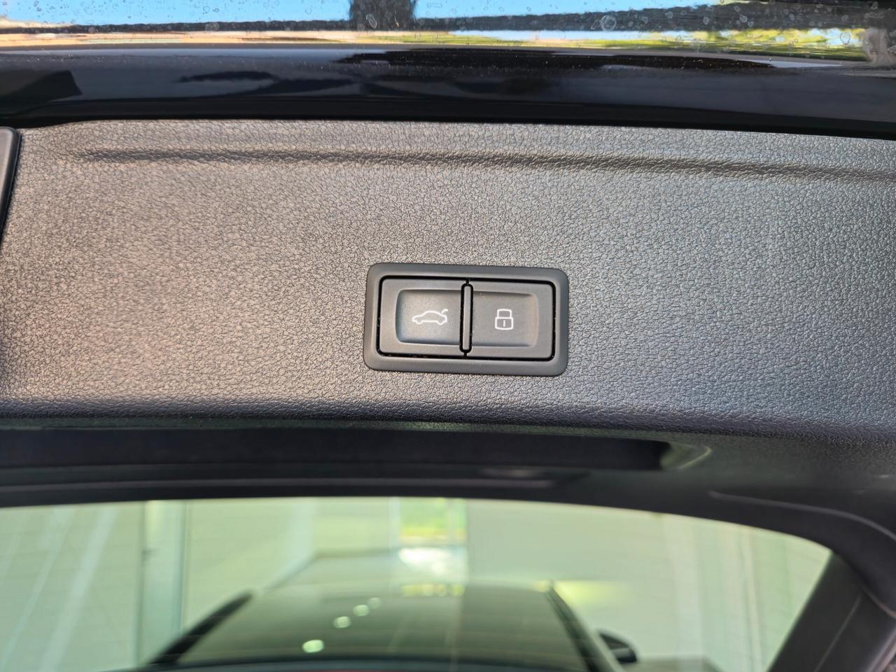 Audi A4 Avant 40 g-tron S tronic Business Advanced