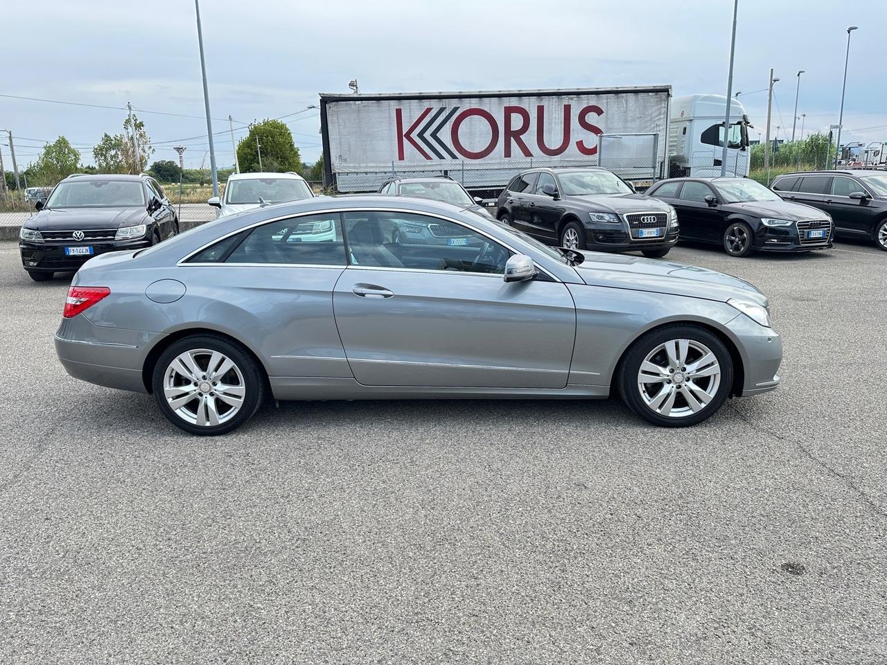 Mercedes-benz E 200 Coupé Avantgarde - 2010