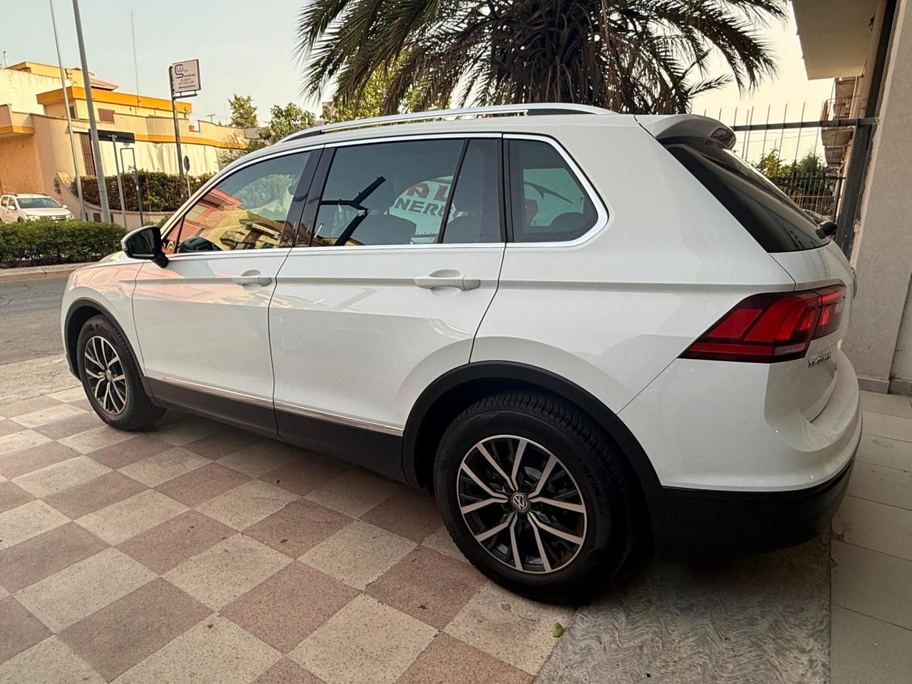 Volkswagen Tiguan 1.6 TDI SCR Business BlueMotion Technology