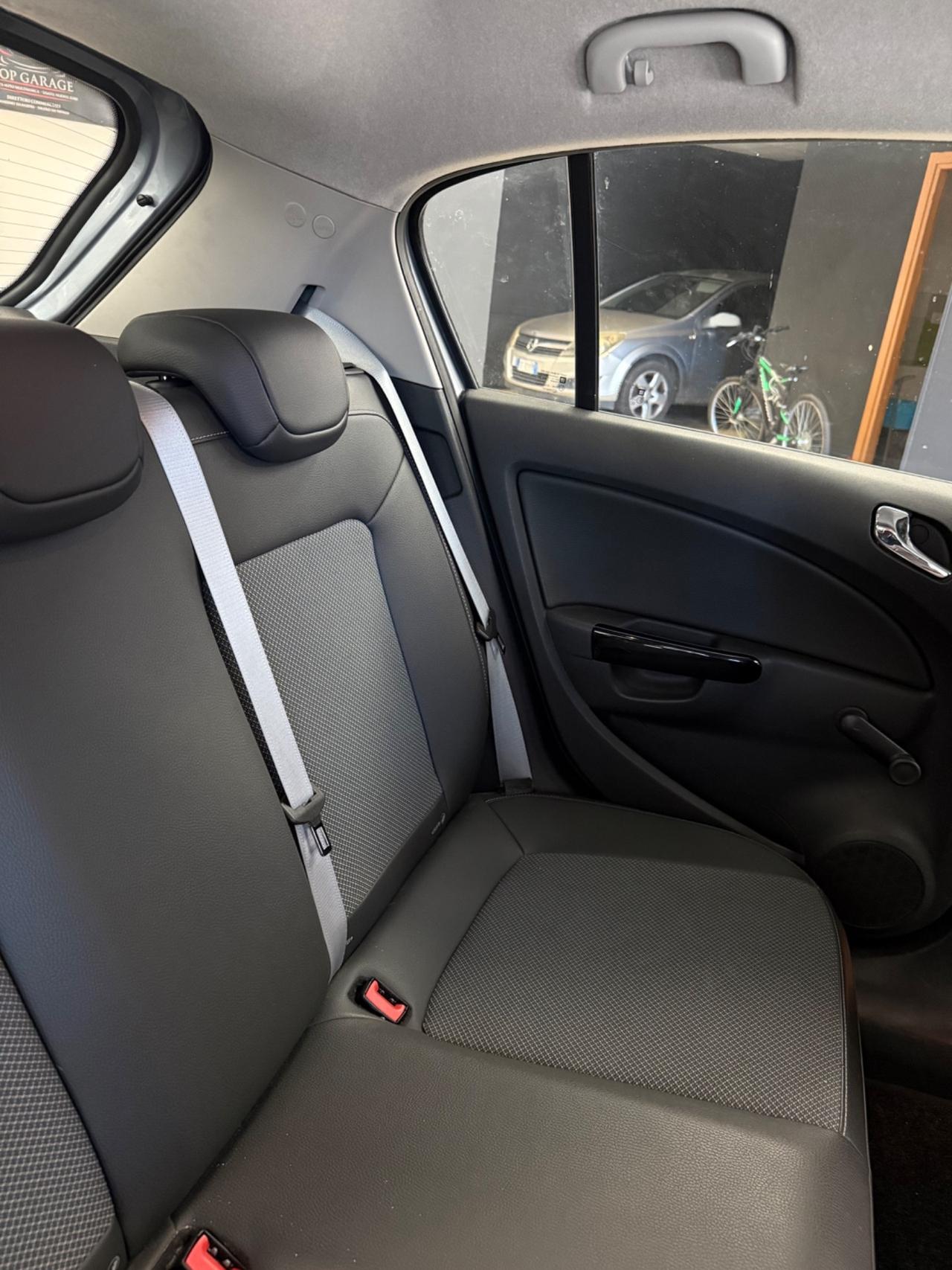 Opel Corsa 1.4 Benzina 5 porte