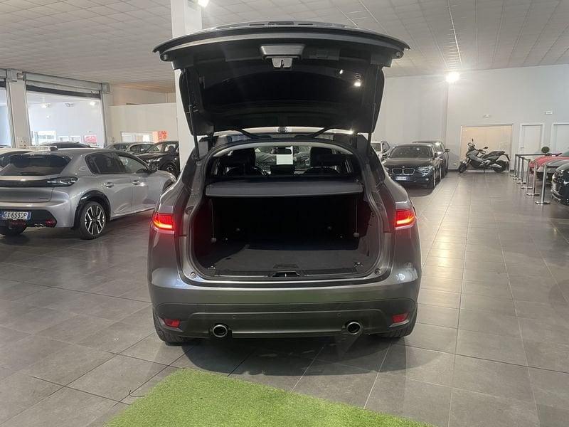 Jaguar F-Pace 3.0d V6 300 CV AWD aut. First Edition