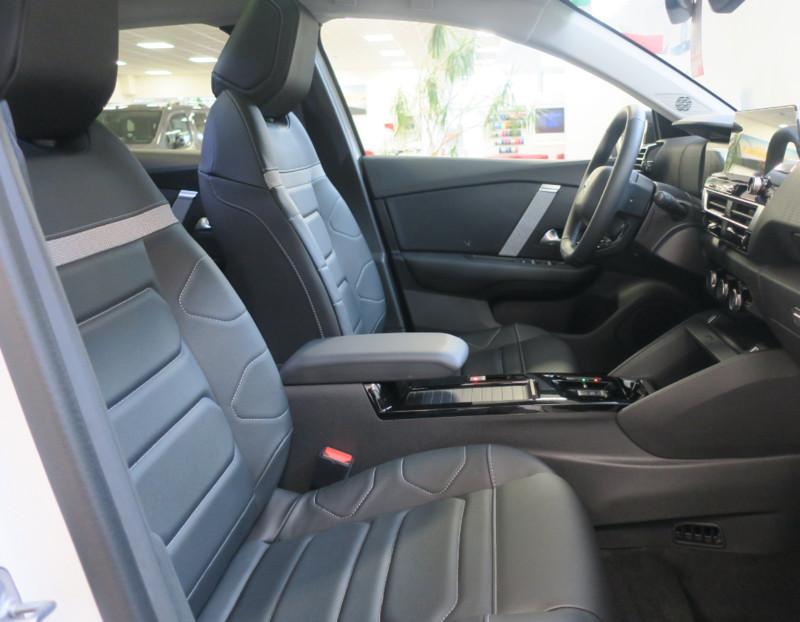 Citroën e-C4 X motore elettrico 100kW Shine