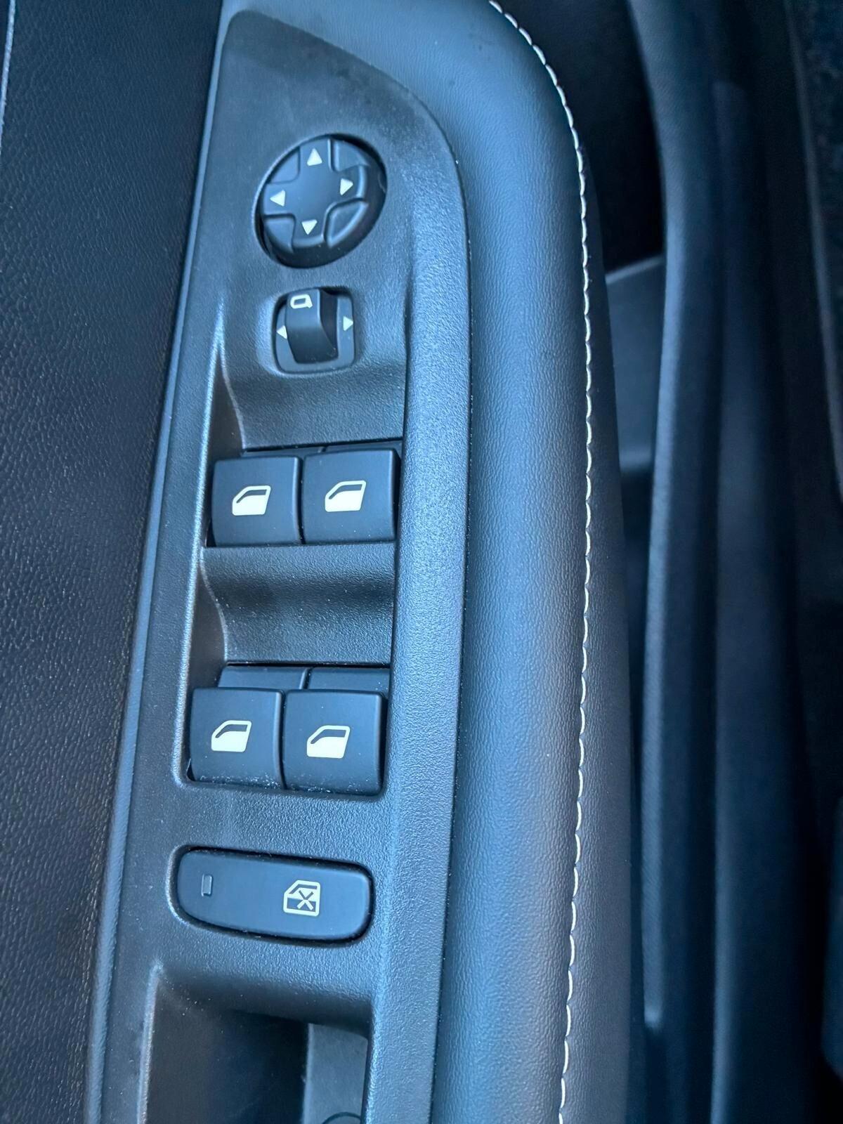 Peugeot 208 PureTech 75cv Stop&Start 5 porte Style