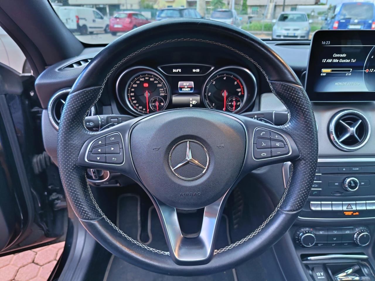 Mercedes-benz CLA 200 d Automatic TETTO PANORAMICO