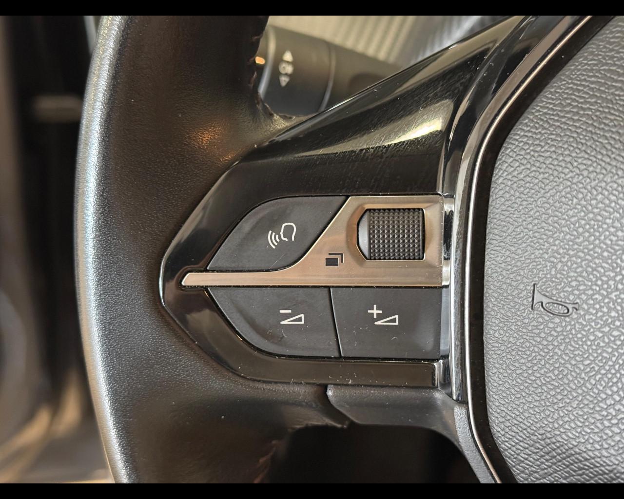 PEUGEOT 208 2ª serie - 208 PureTech 100 Stop&Start 5 porte Allure Navi Pack
