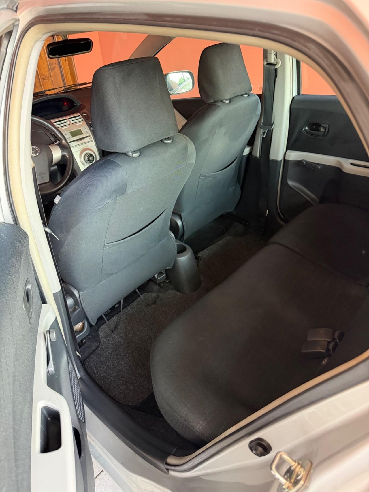 Toyota Yaris 1.3 5 porte