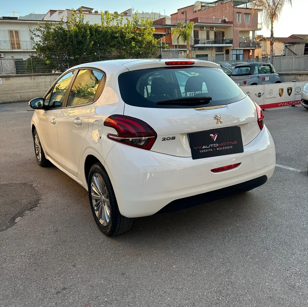 Peugeot 208 PureTech 82 5 porte Allure
