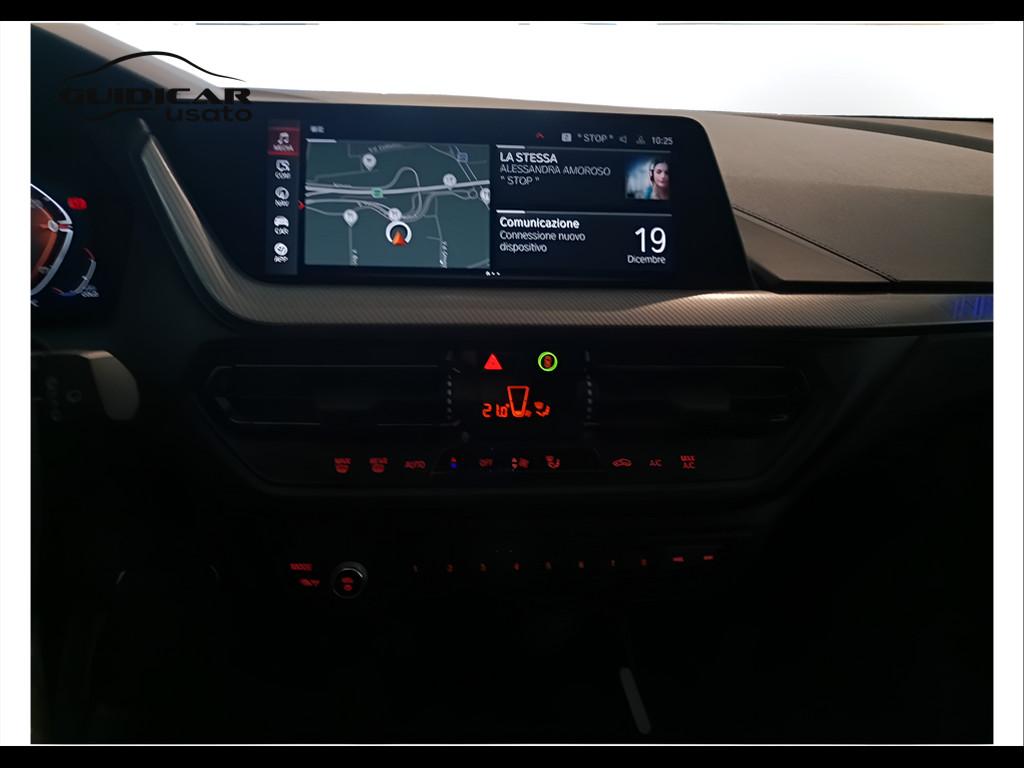 BMW Serie 1 F40 - 118d Msport auto