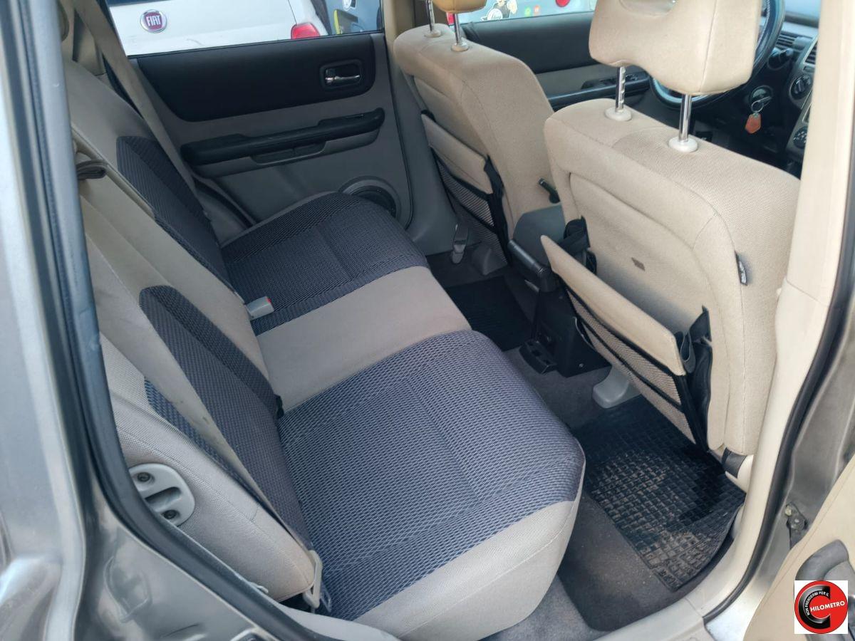 NISSAN - X-Trail - 2.2 dCi Elegance