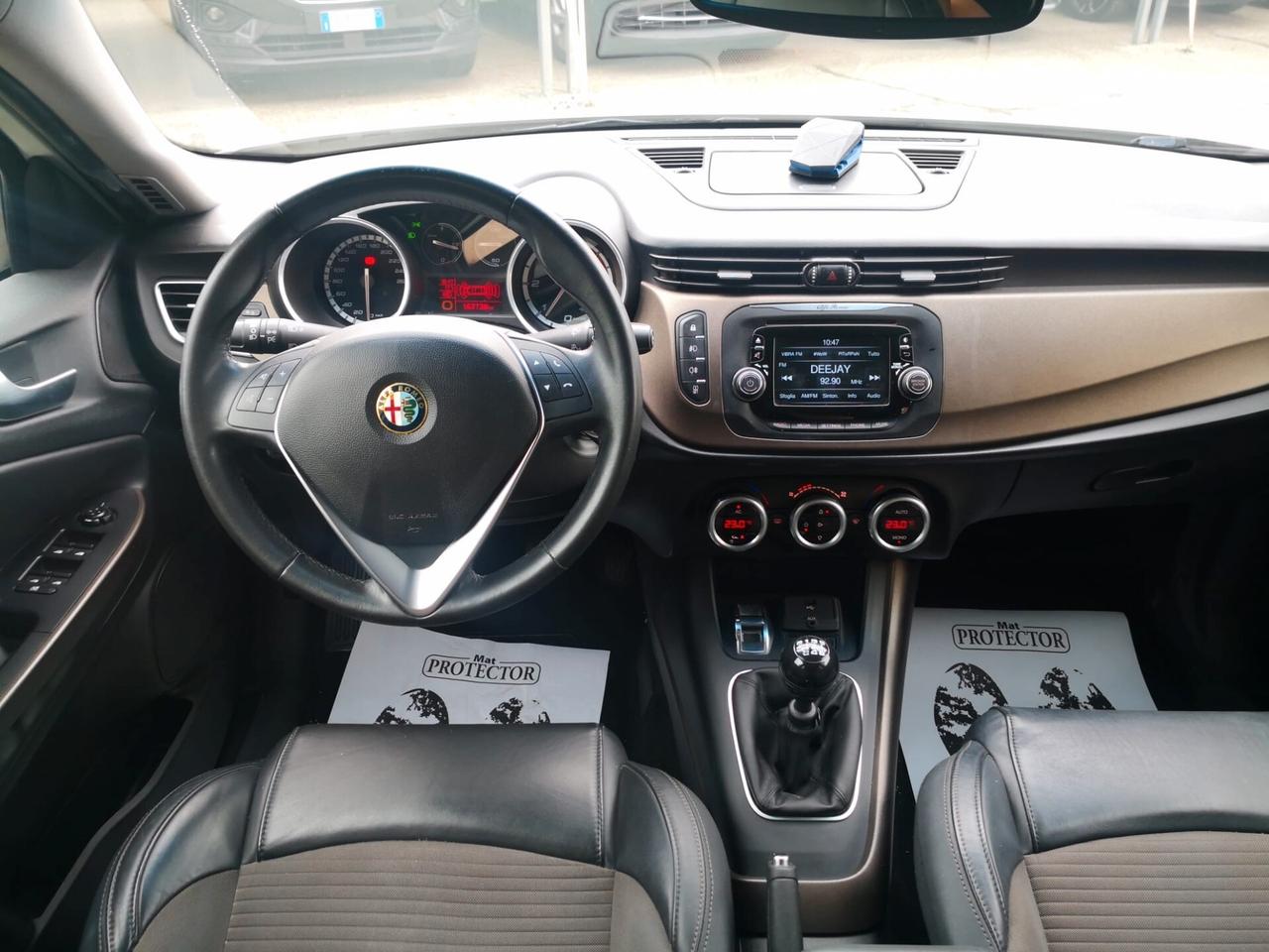 Alfa Romeo Giulietta 1.6 JTDm-2 105 CV ***SENSORI PARK***PELLE/TESSUTO***