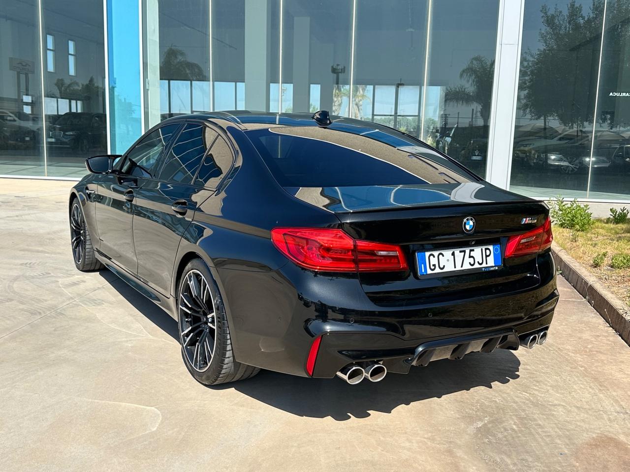 BMW M5 4.4 V8 600cv possibilità noleggio no scoring