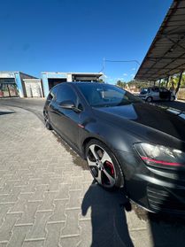 Volkswagen Golf GTI R 2.0 3p.