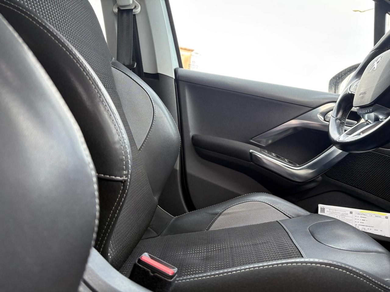 Peugeot 2008 ALLURE 1.6 BlueHDi 100 Grip Control