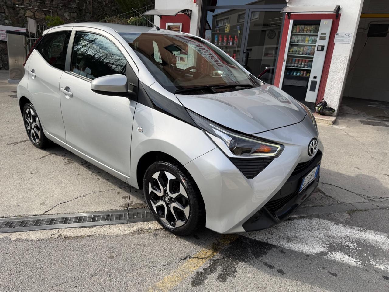 TOYOTA AYGO 1.0 NEOPATENTATI