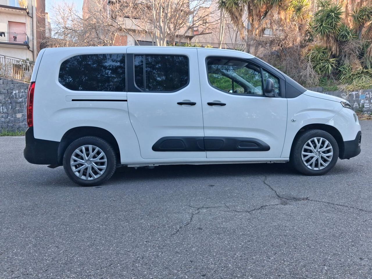 Citroen Berlingo Pianale ribassato con rampa disabili in carrozzina