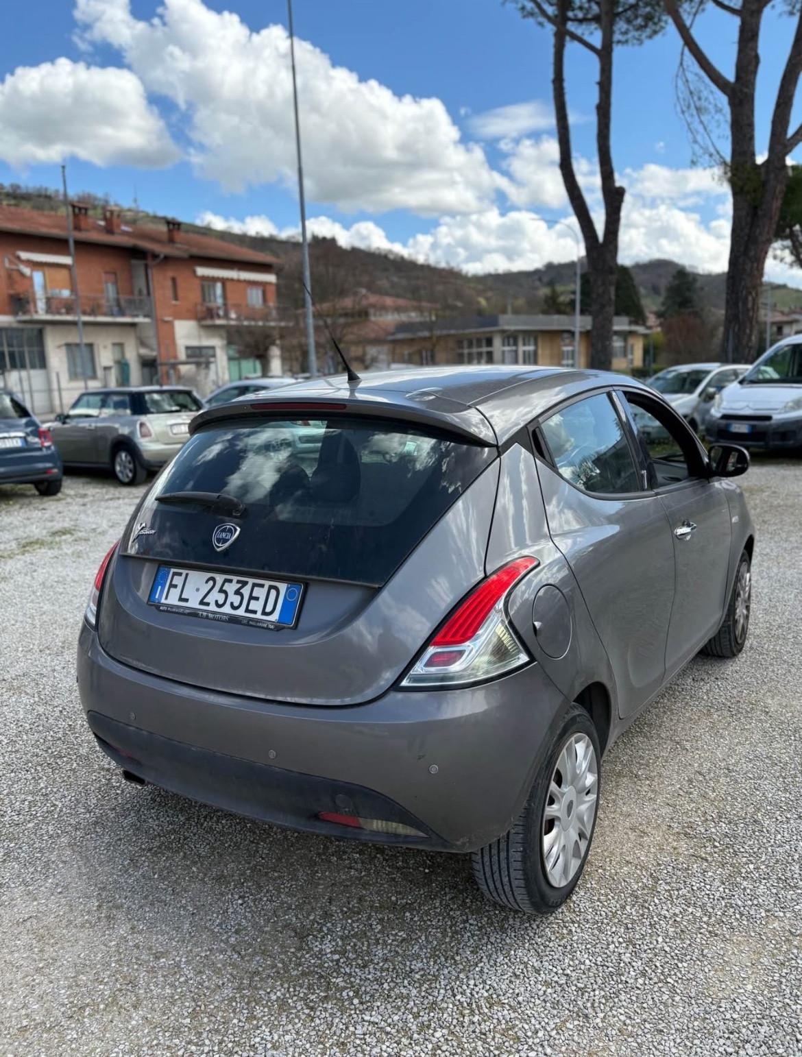 Lancia Ypsilon 1.3 Multijet PERFETTA NEOPATENTATI