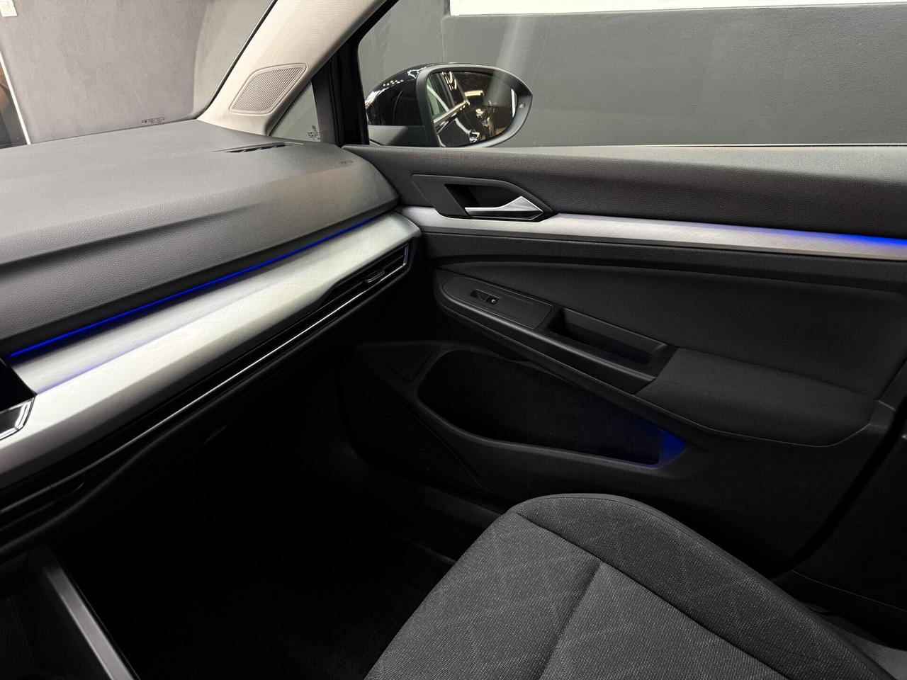 Volkswagen Golf 8 2.0 TDI 150CV DSG