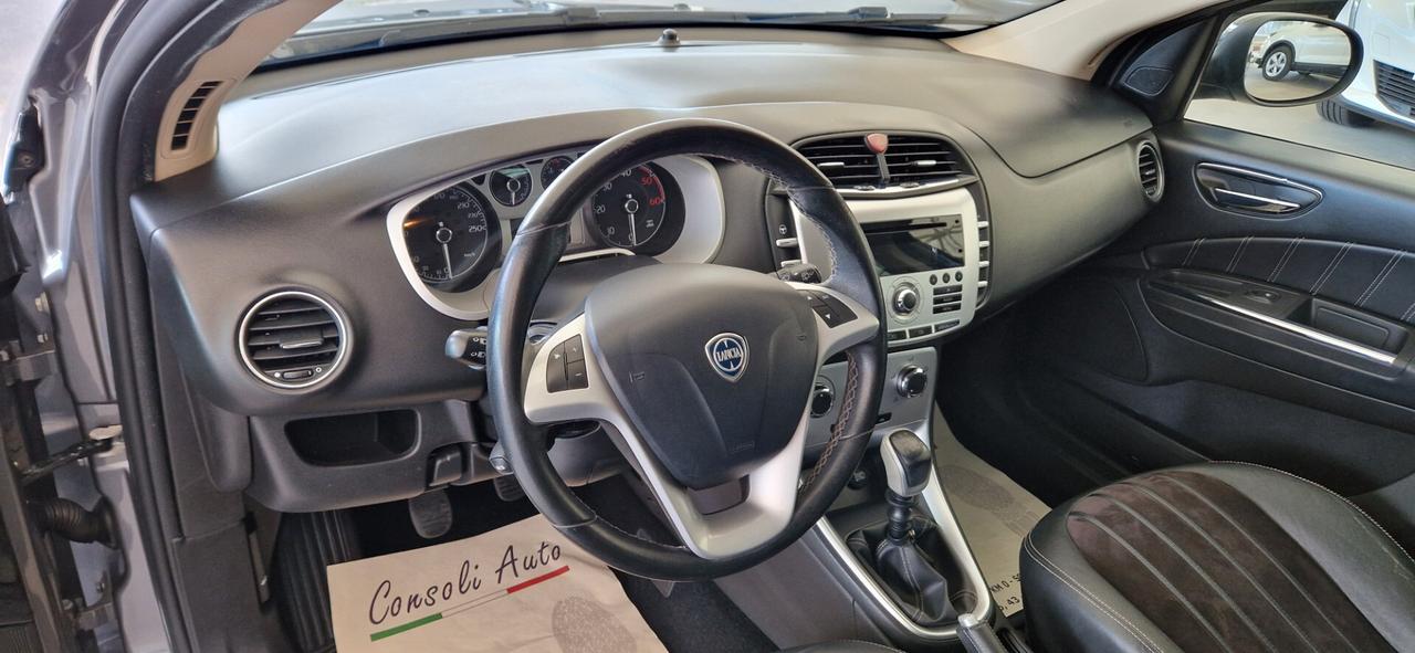 Lancia Delta 1.6 Mjt 120cv PLATINO