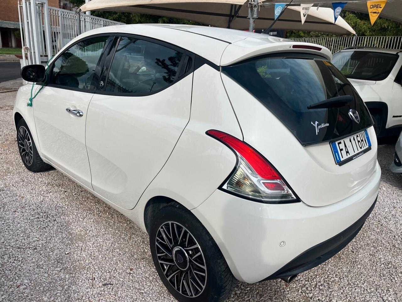 LANCIA YPSILON 1300 M-JET 95 CV KM CERTIFICATI UNICO PROPRIETARIO