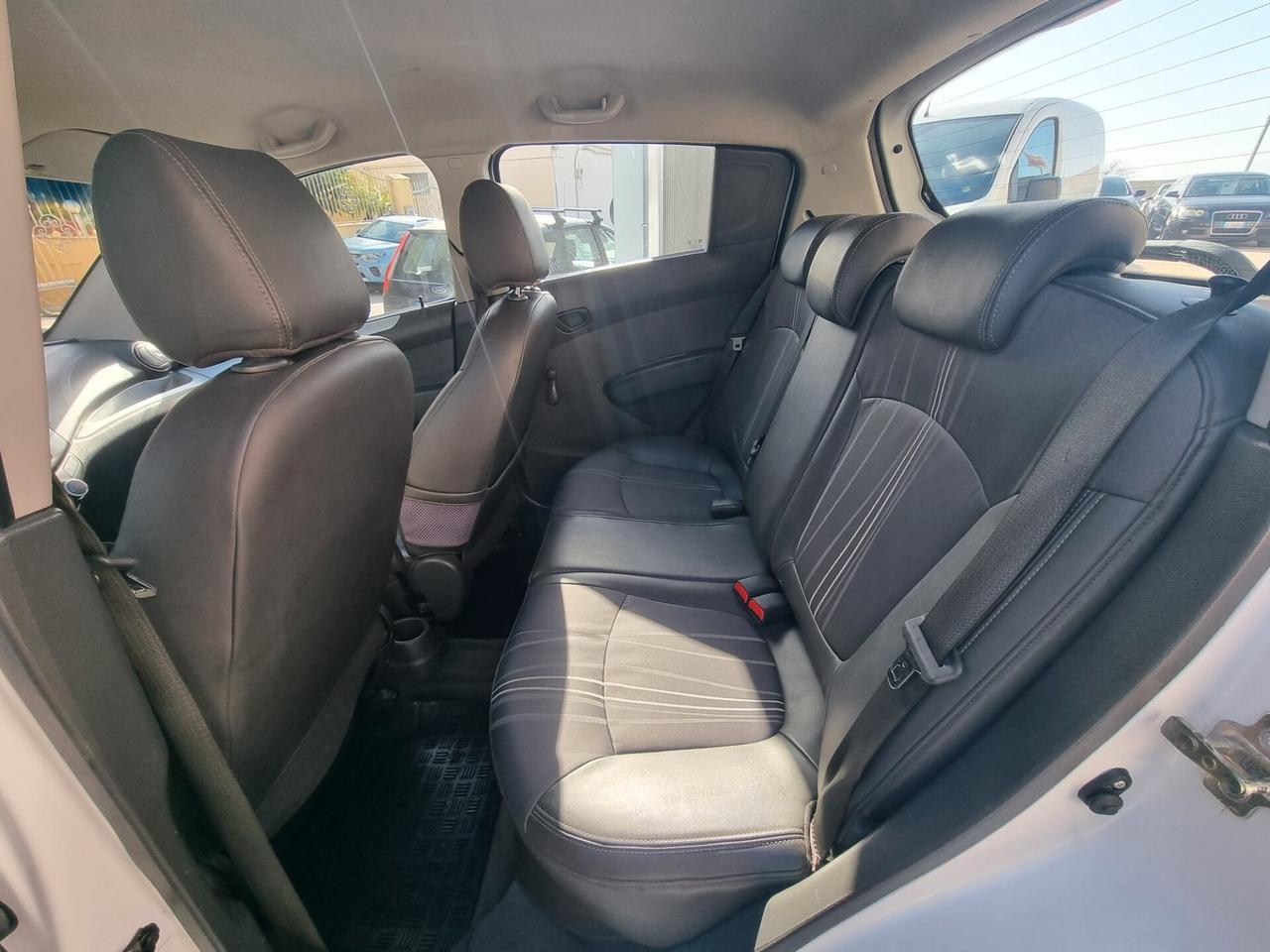 Chevrolet Spark 1.0 LT