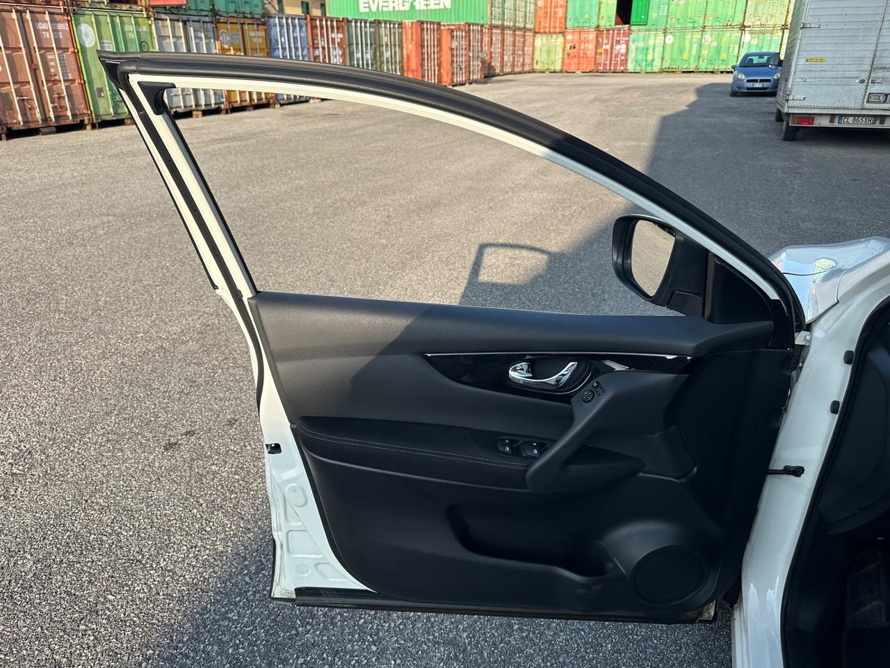 Nissan Qashqai 1.6 dCi 2WD N-Connecta SOLO 120 MILA KM