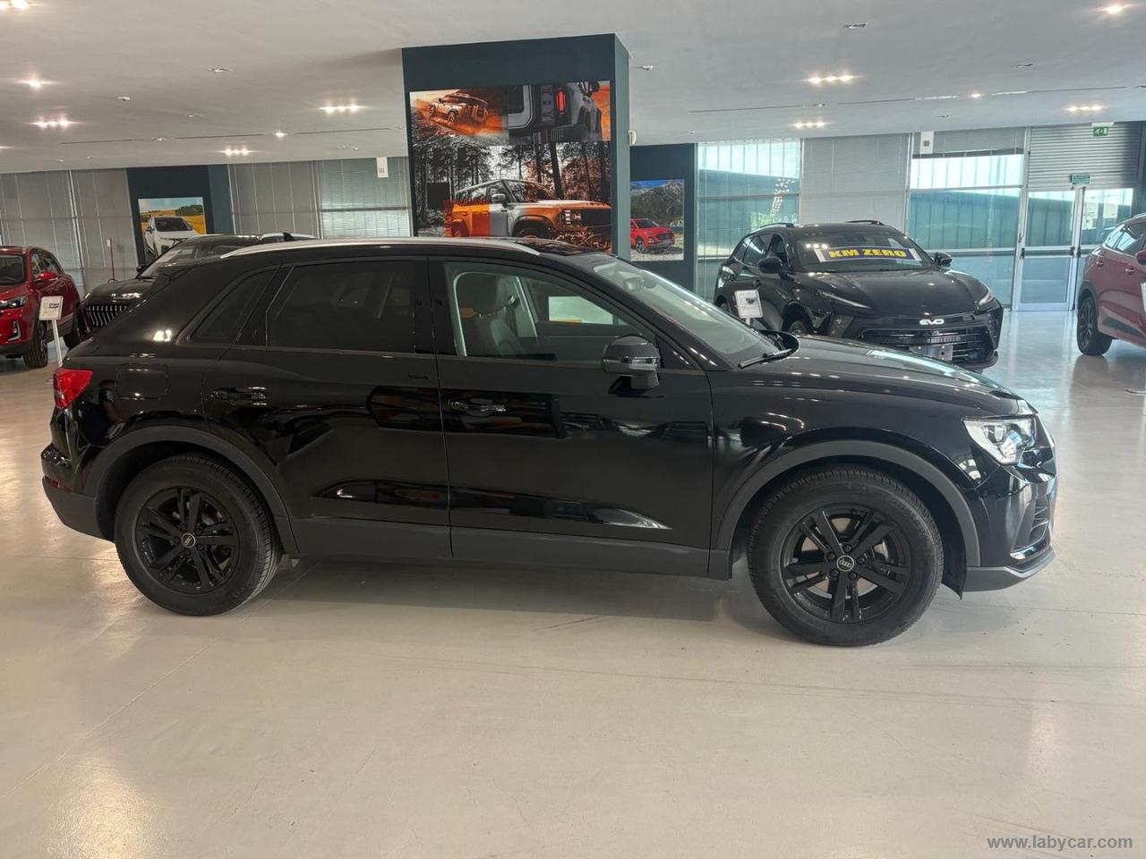 AUDI Q3 35 TDI S tronic Business Advanced