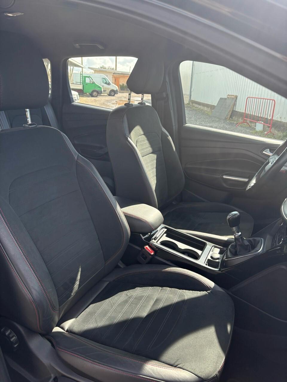 Ford Kuga 2.0 TDCI 120 CV S&S 2WD ST-Line