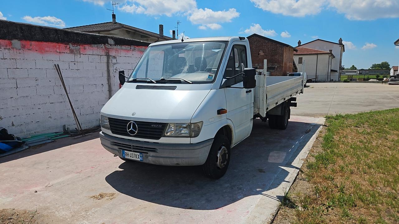 Mercedes Benz