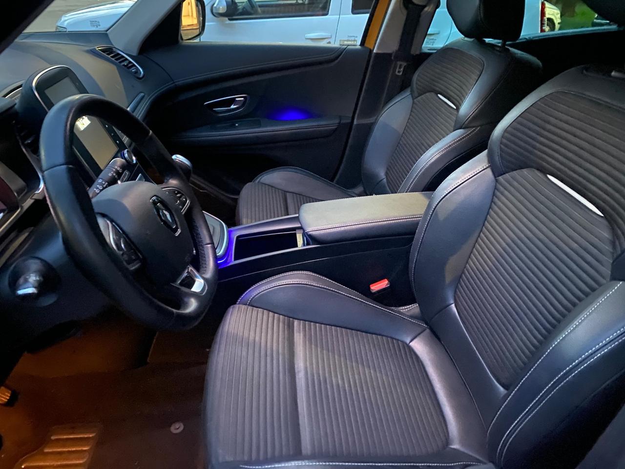 Renault Scenic Scénic Blue dCi 120 CV EDC Intens