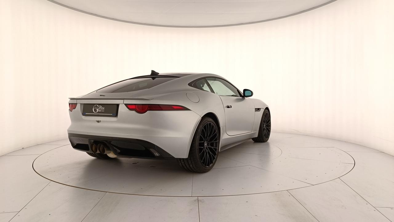 JAGUAR F-Type Coupe 2.0 i4 R-Dynamic rwd 300cv auto my19.5
