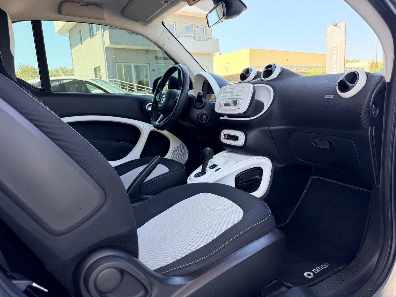 Smart ForTwo 70 1.0 twinamic Passion pari nuovo