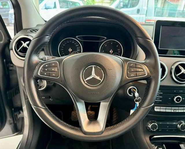 MERCEDES-BENZ B 180 d Business