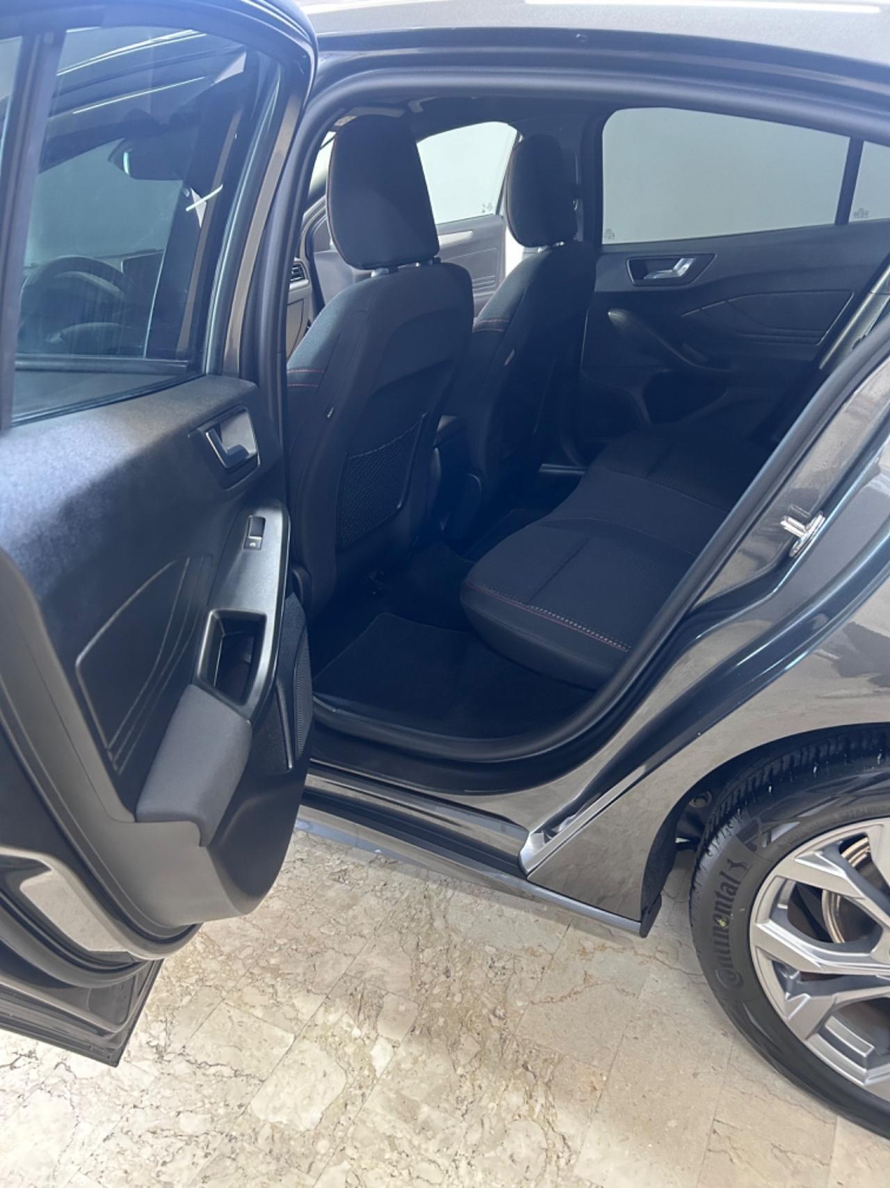 Ford Focus 1.0 EcoBoost Hybrid 125 CV 5p. ST-Line Design