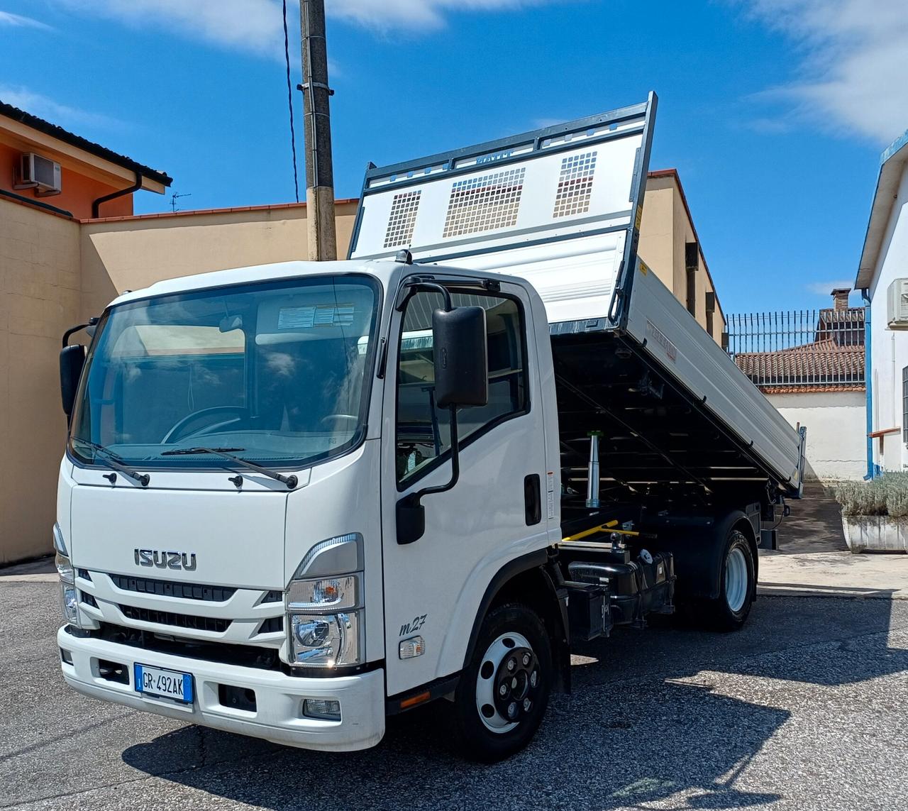 Isuzu M27 RIBALTABILE 2023 KM 39000