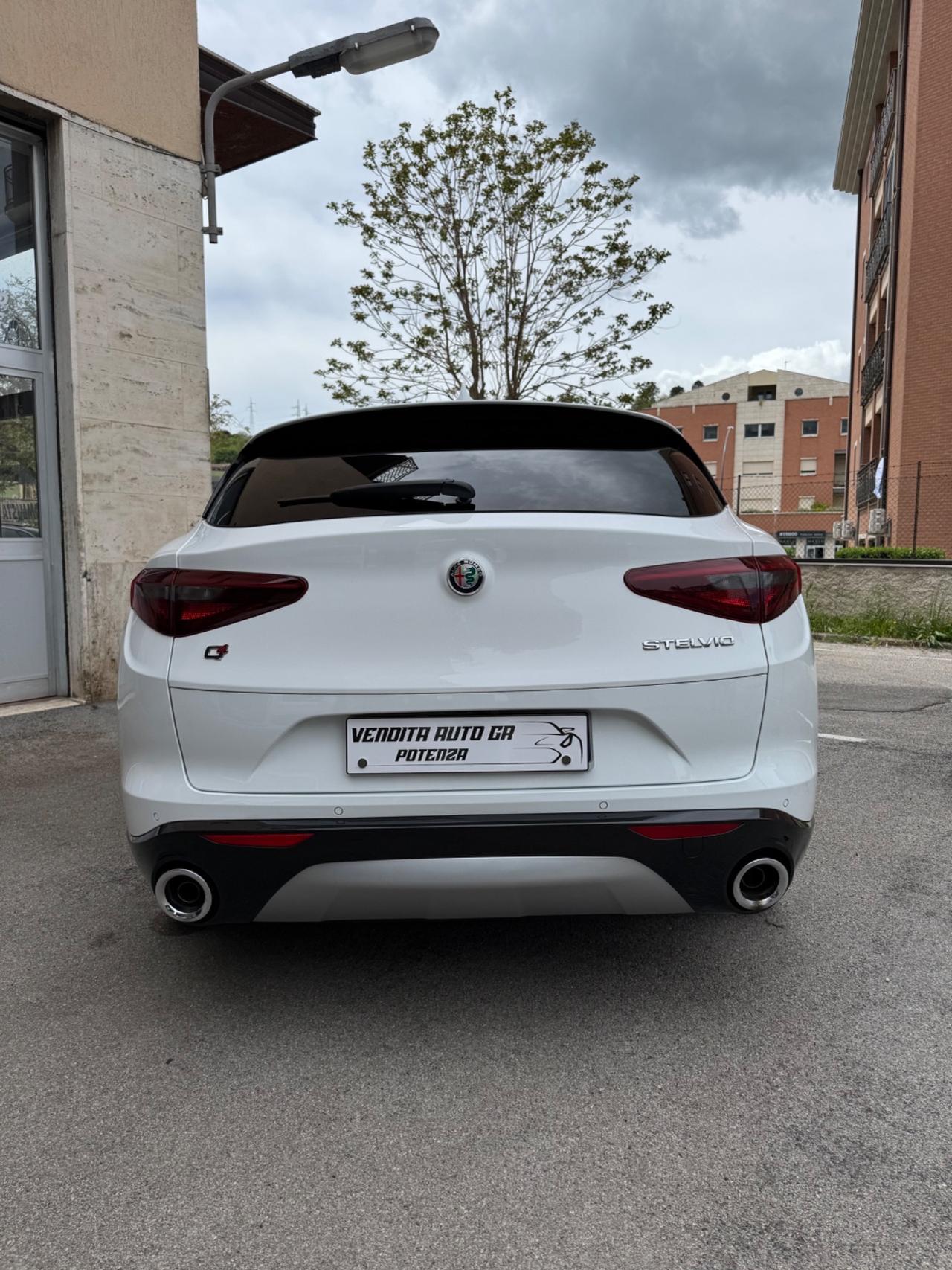 Alfa Romeo Stelvio 2.2 Turbodiesel 210 CV AT8 Q4 Veloce