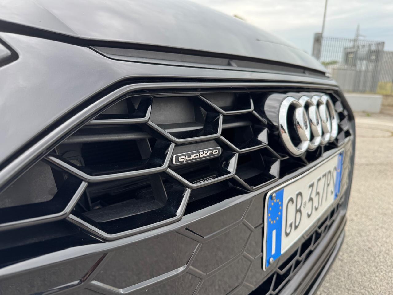 Audi A4 Avant 45 TFSI quattro S tronic S line edition